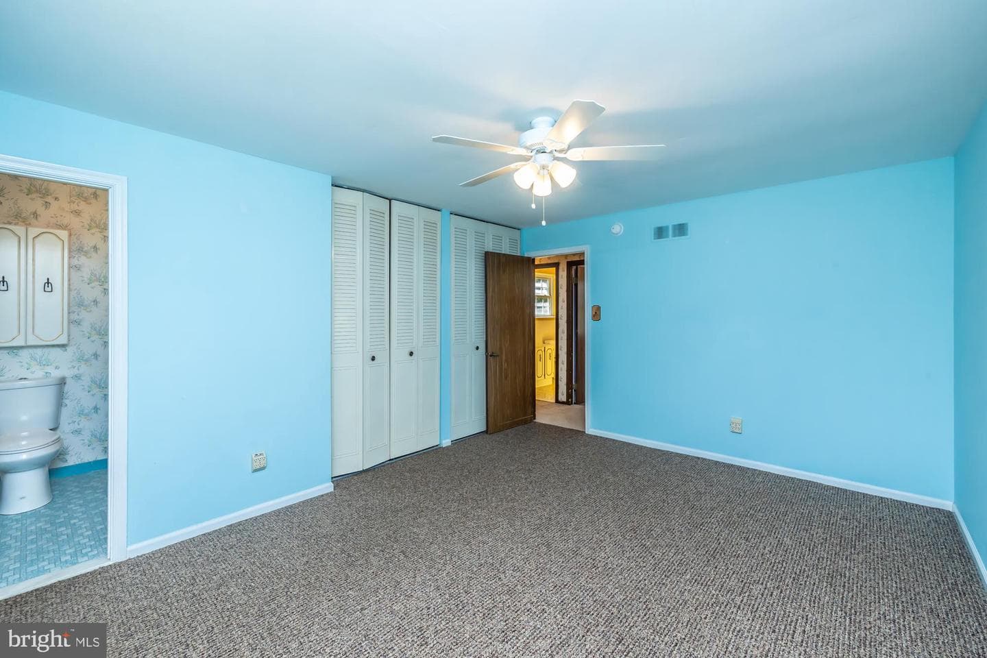 110 Glamorgan Court photo 27