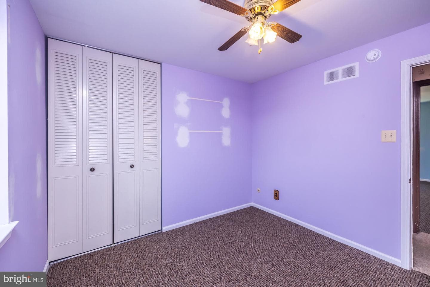 110 Glamorgan Court photo 34