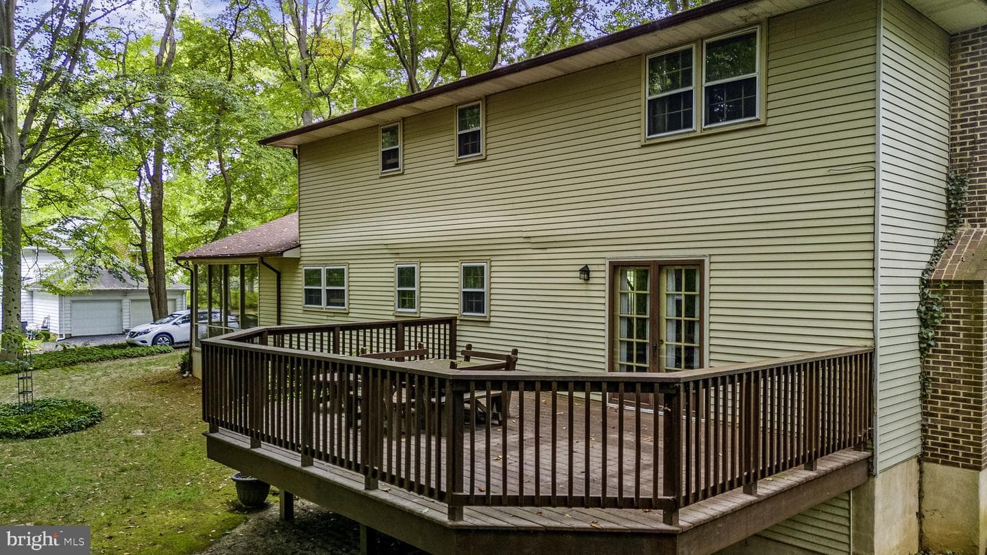 112 Reynard Drive photo 32