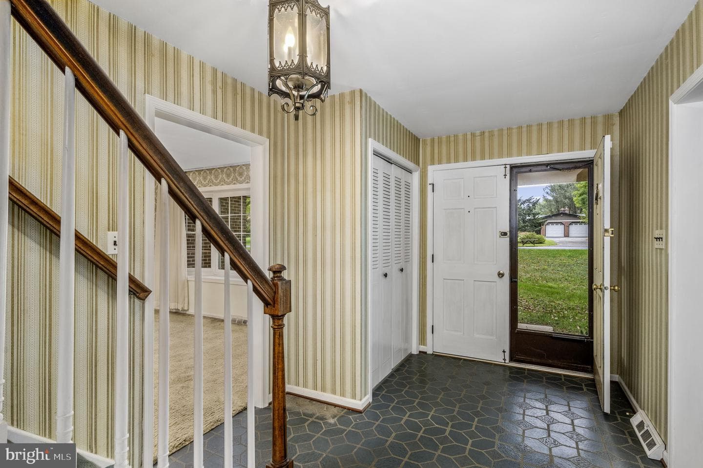 112 Reynard Drive photo 4