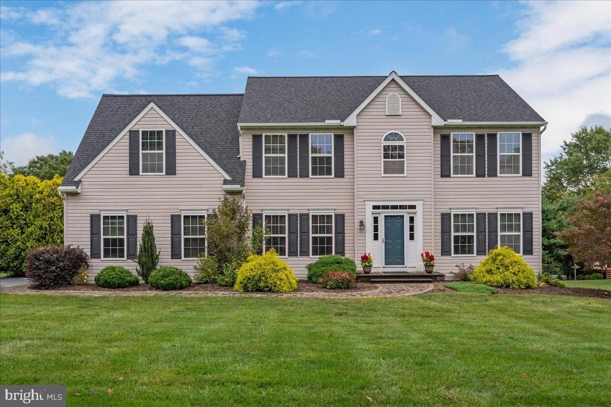 10 Spring Hill Drive photo 1