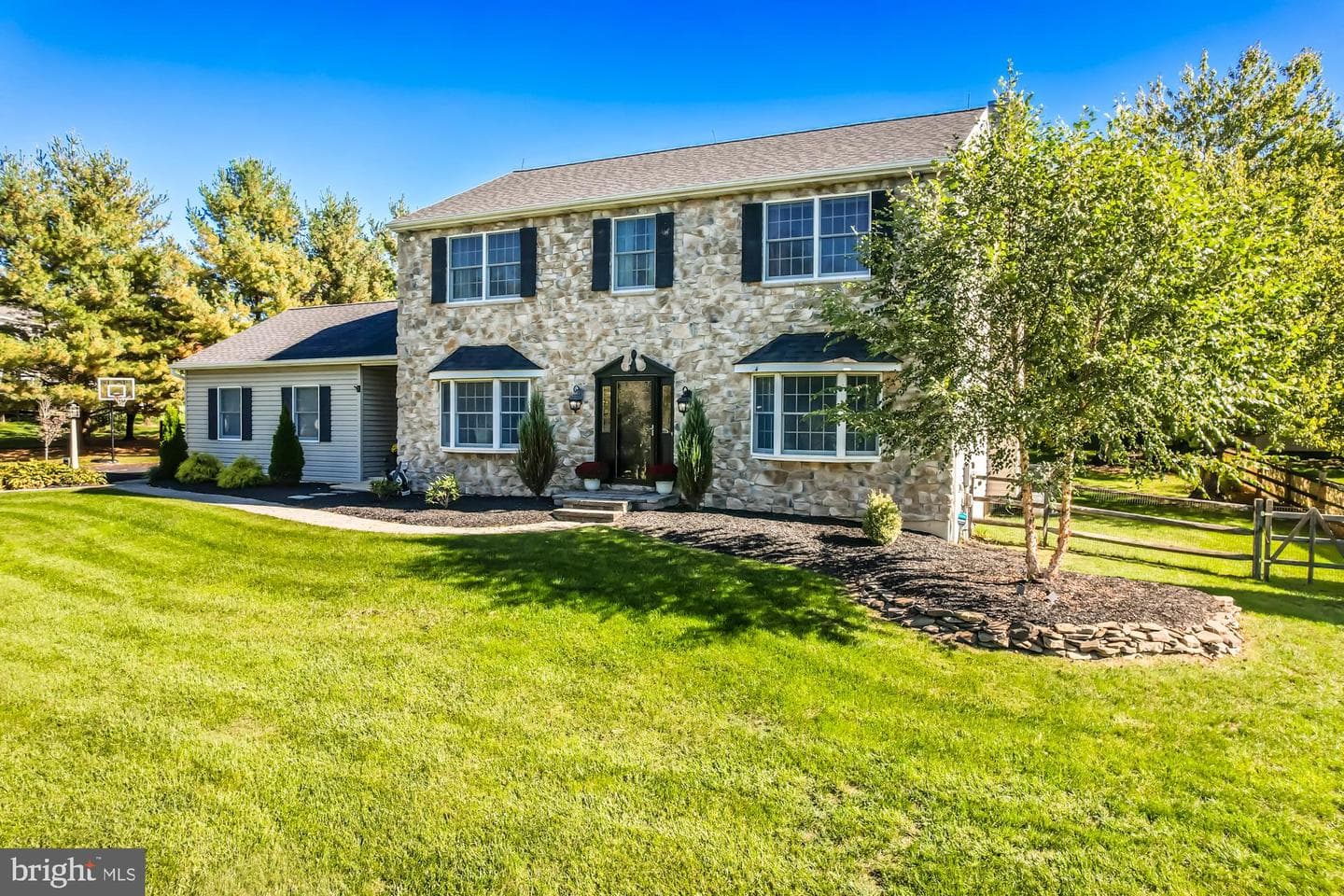 24 Ramblewood Drive photo 2