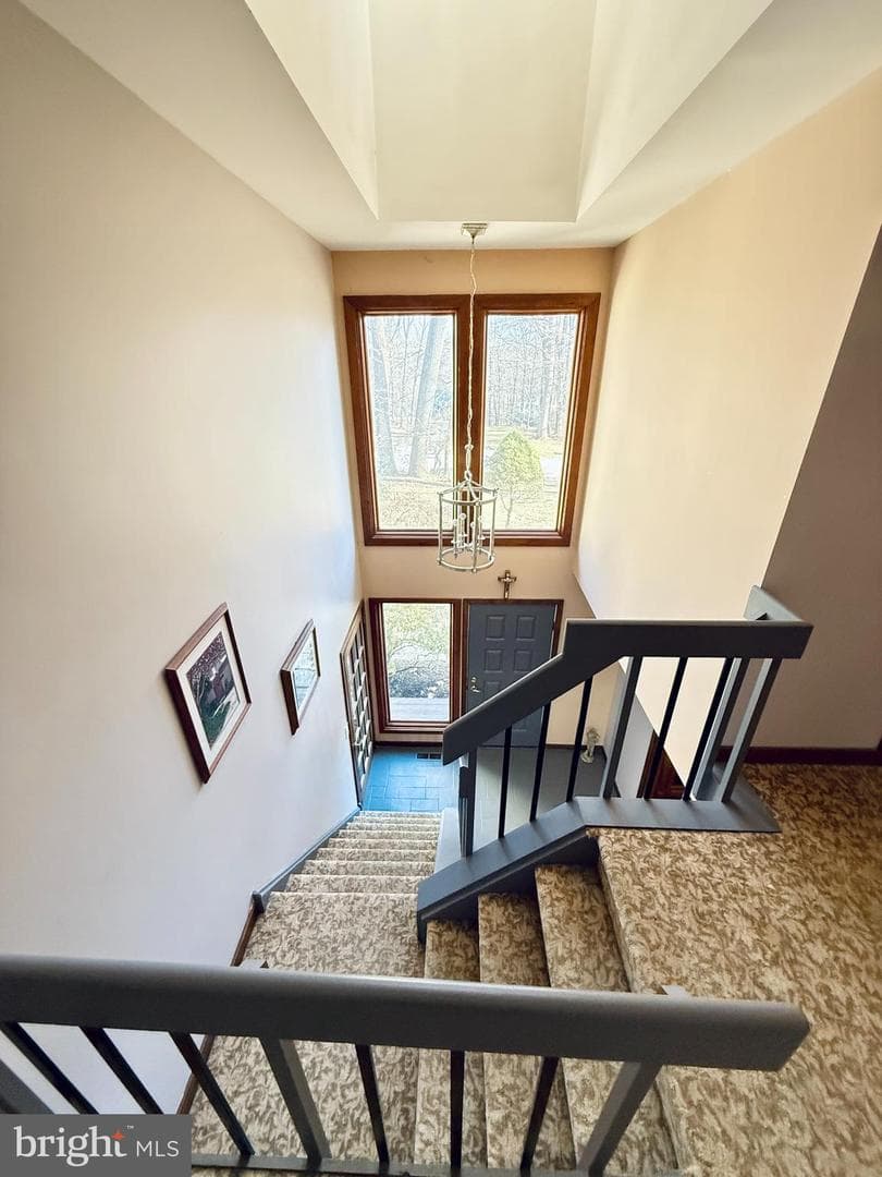 1527 Tanglewood Drive photo 4