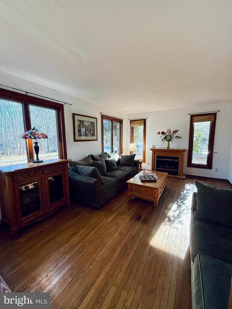 1527 Tanglewood Drive photo 7