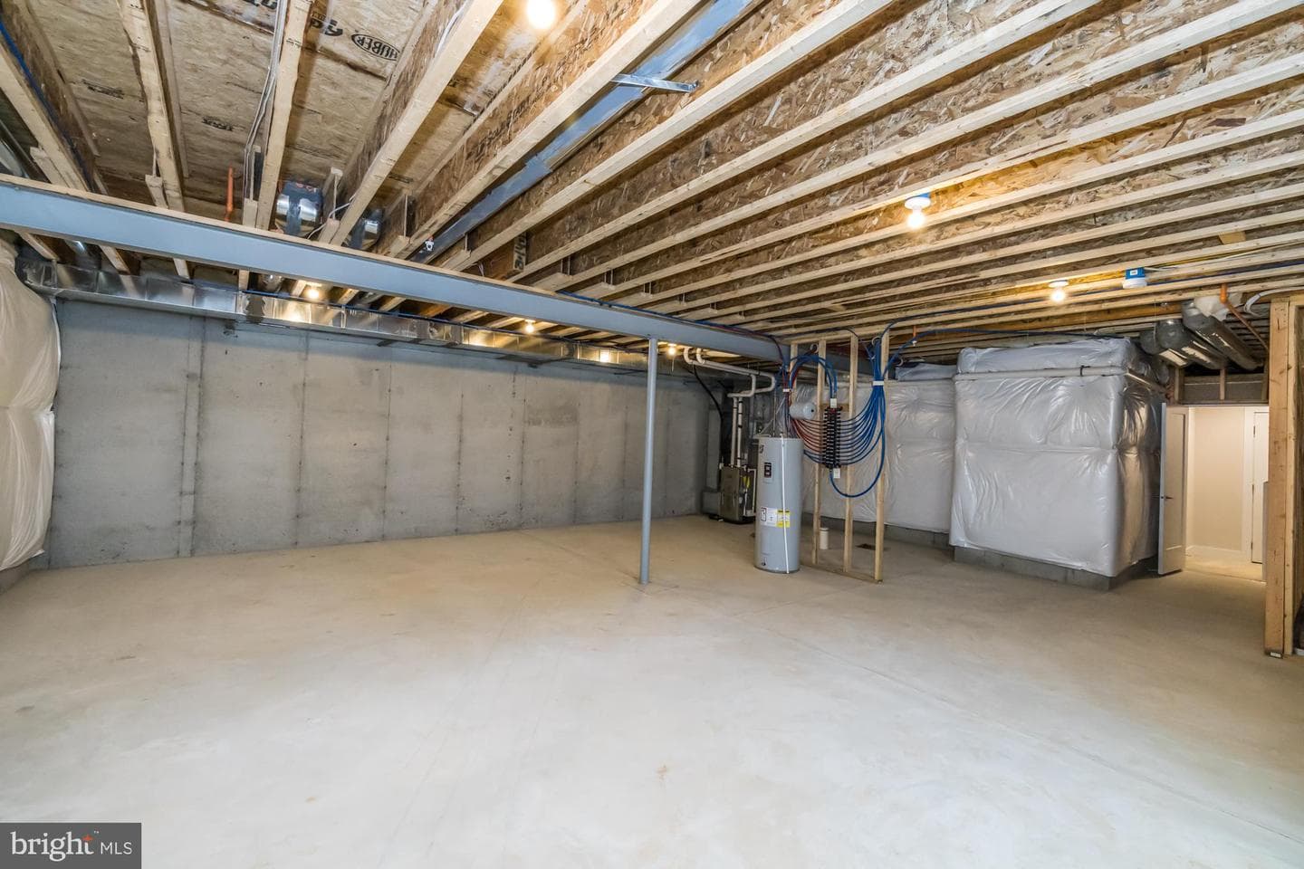 235 Iris Lane photo 34