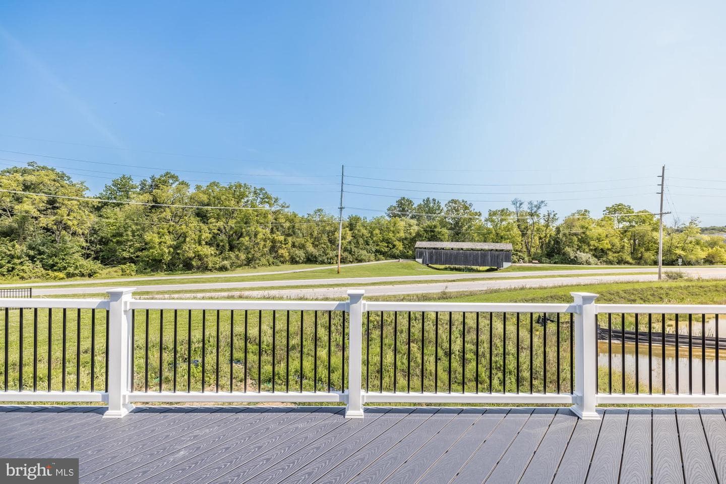 235 Iris Lane photo 37