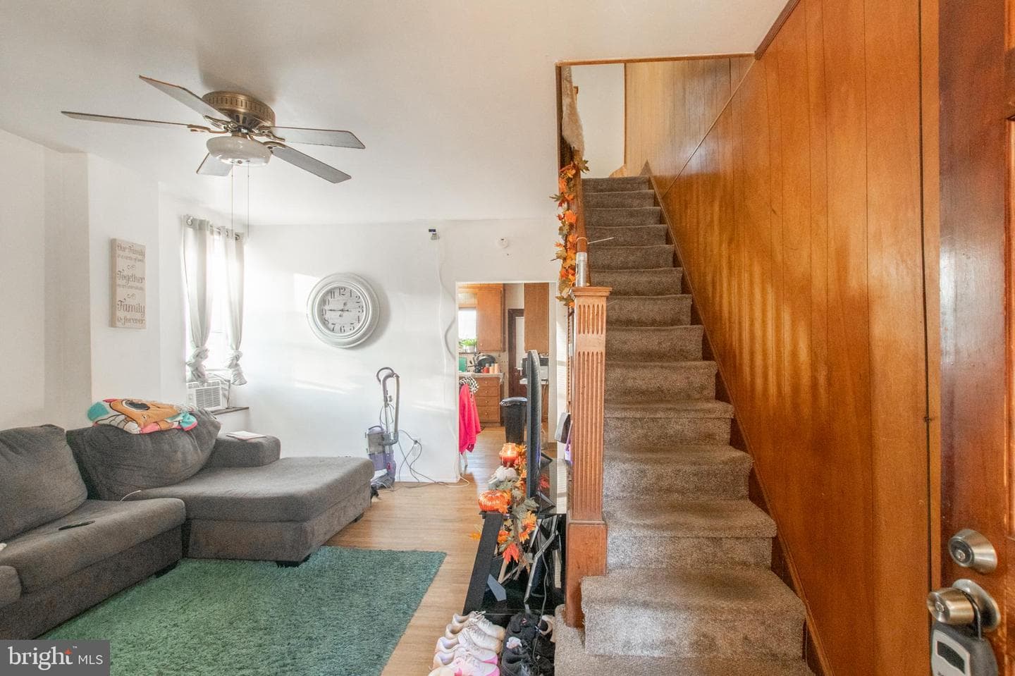 747 Oak Street photo 10