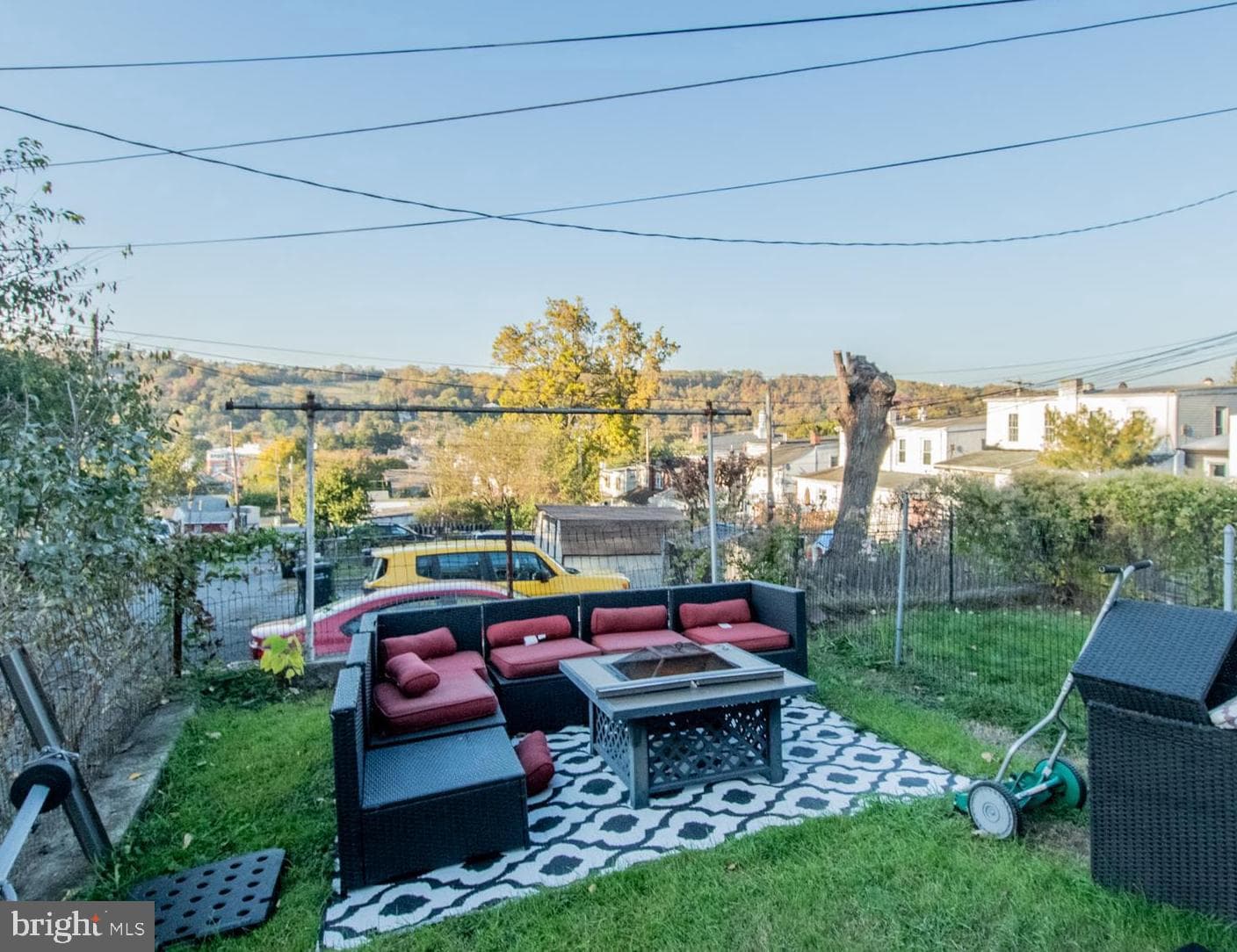 747 Oak Street photo 7