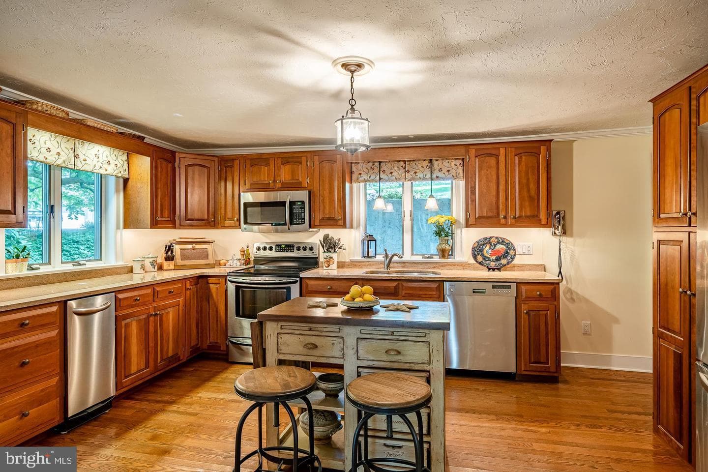1321 Romig Road photo 8