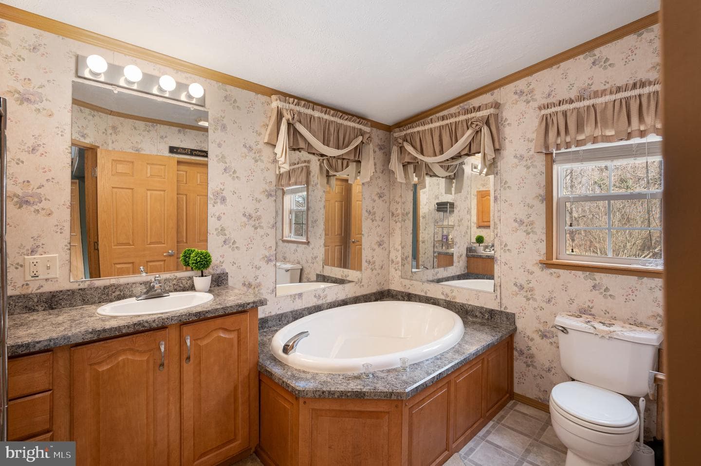 144 Glen Roy Road photo 14