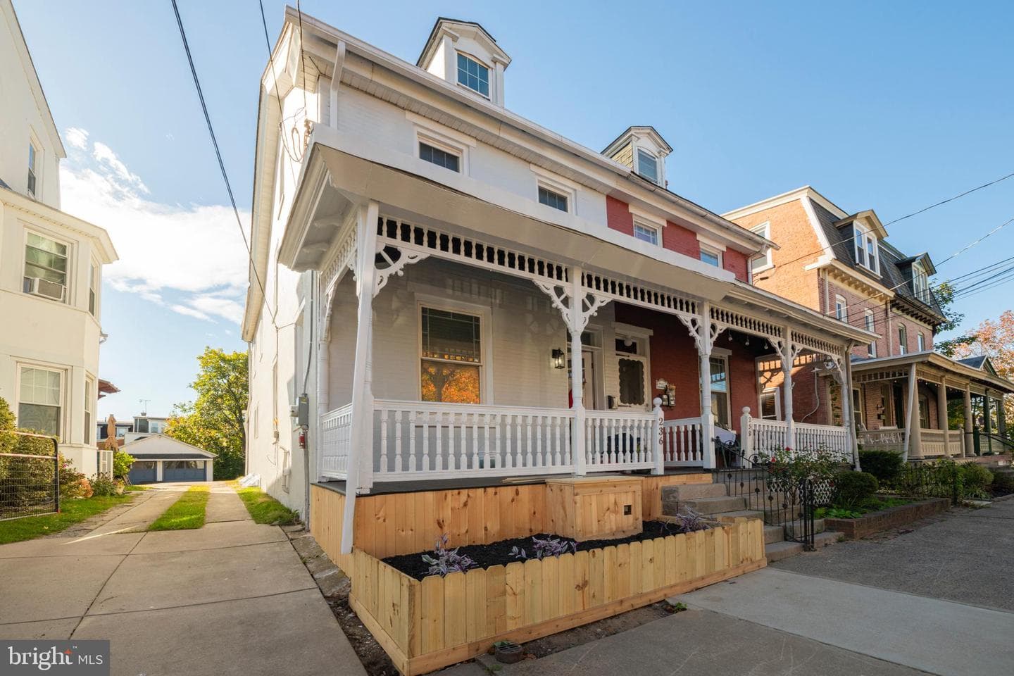 236 Morgan Street photo 2