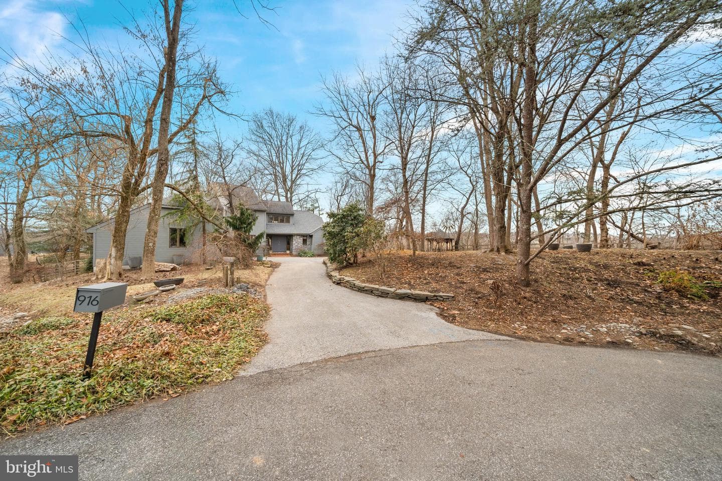 916 General Wayne Drive photo 3