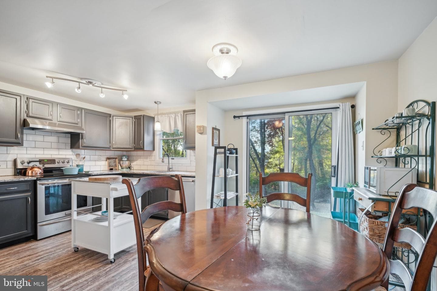 207 Katherine Lane photo 14