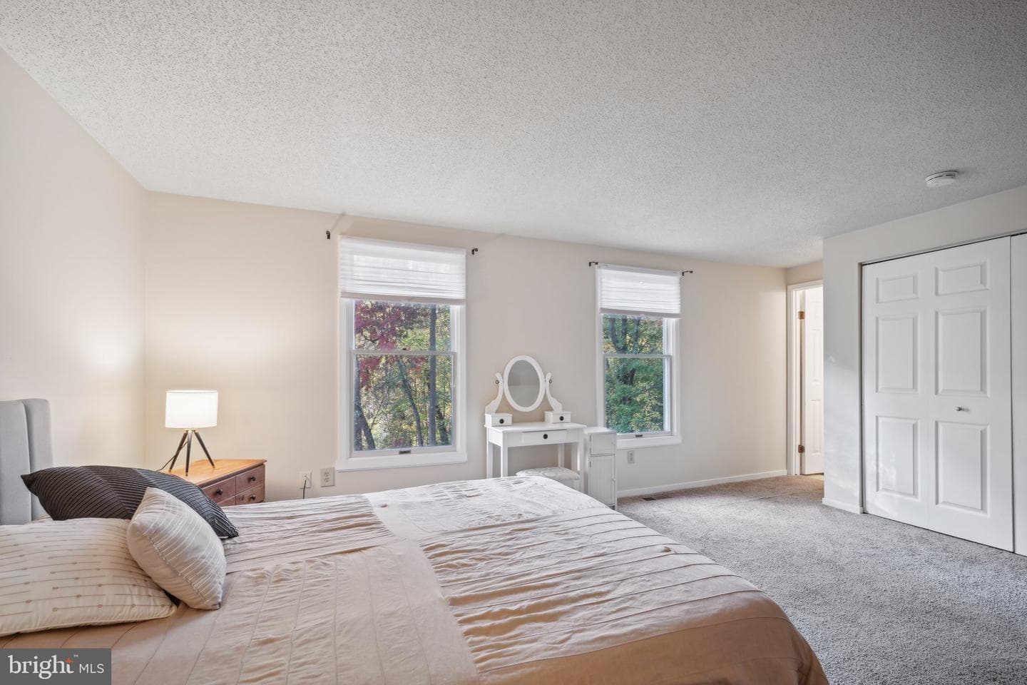 207 Katherine Lane photo 18