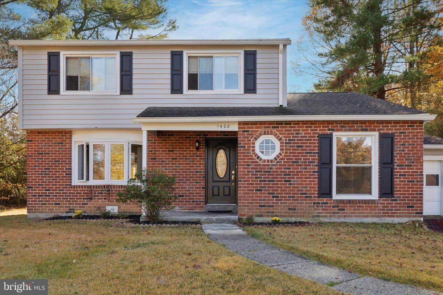 1408 Hunters Lane photo 1
