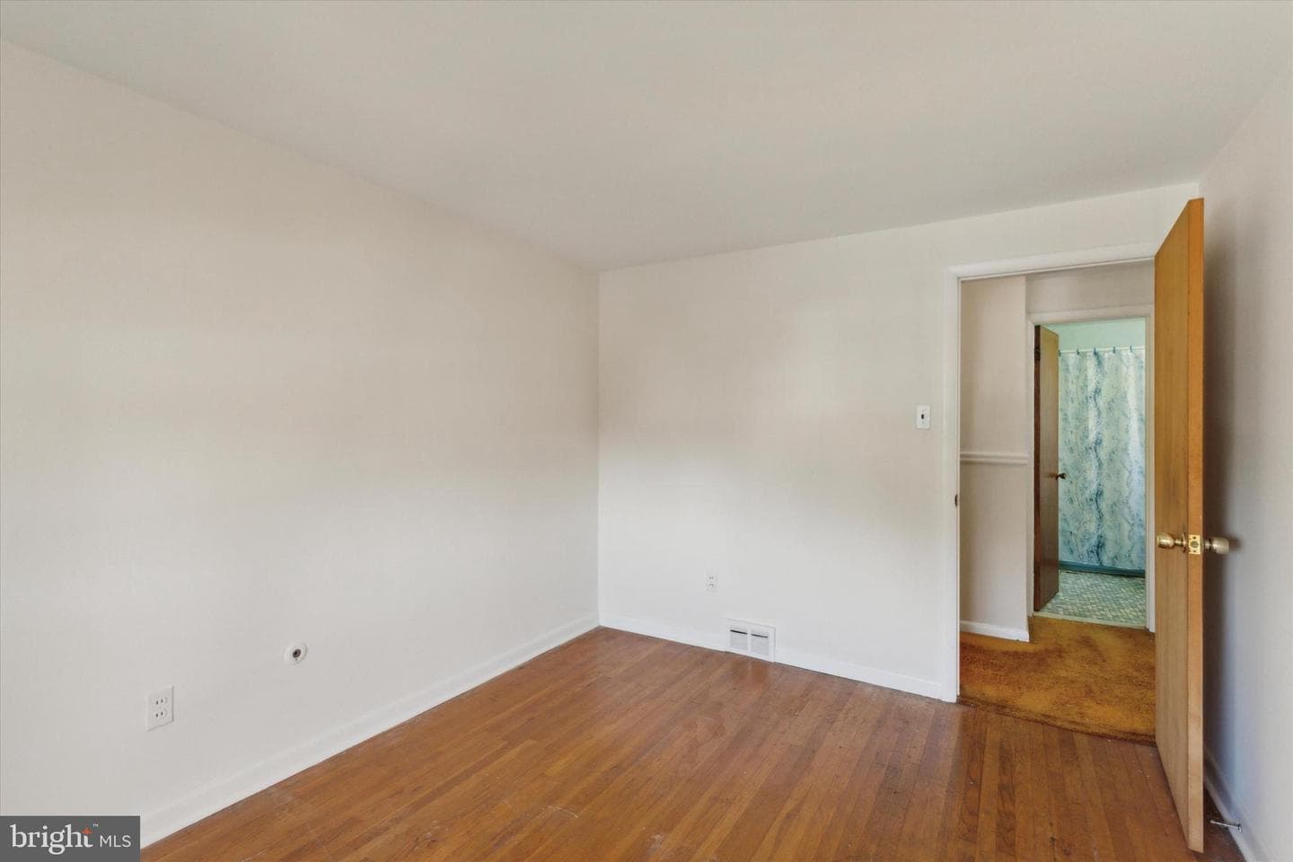 1408 Hunters Lane photo 10