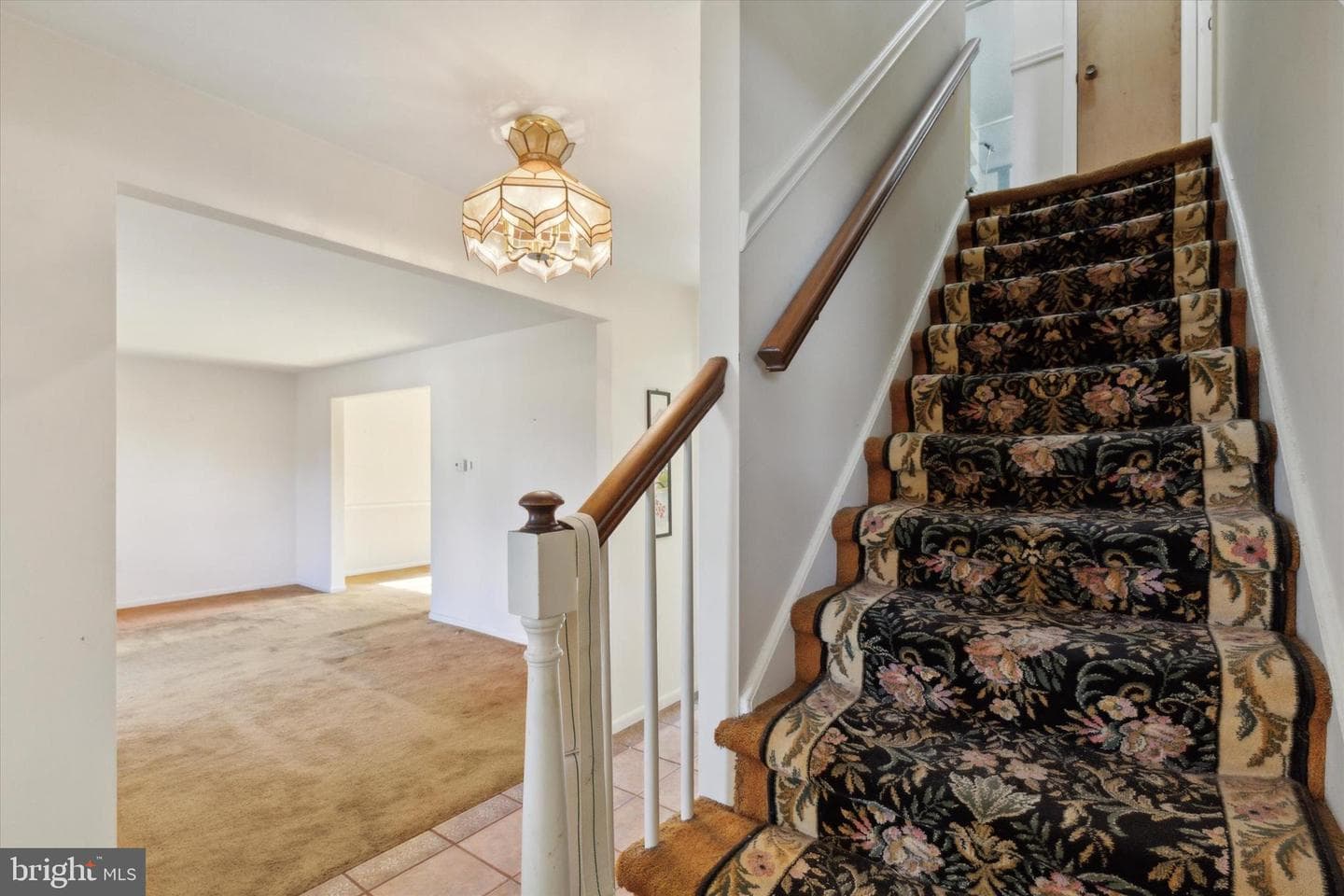 1408 Hunters Lane photo 3
