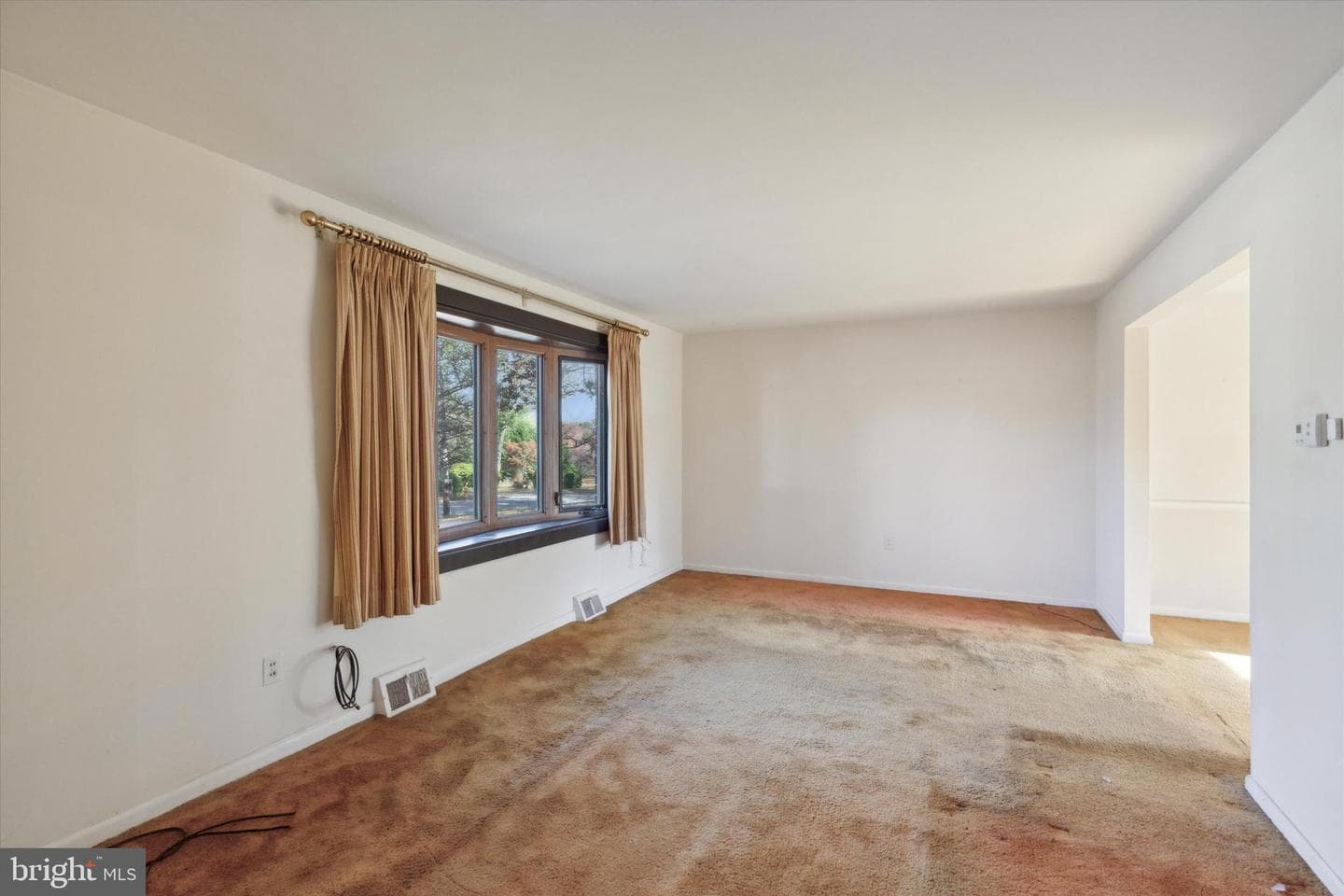 1408 Hunters Lane photo 4
