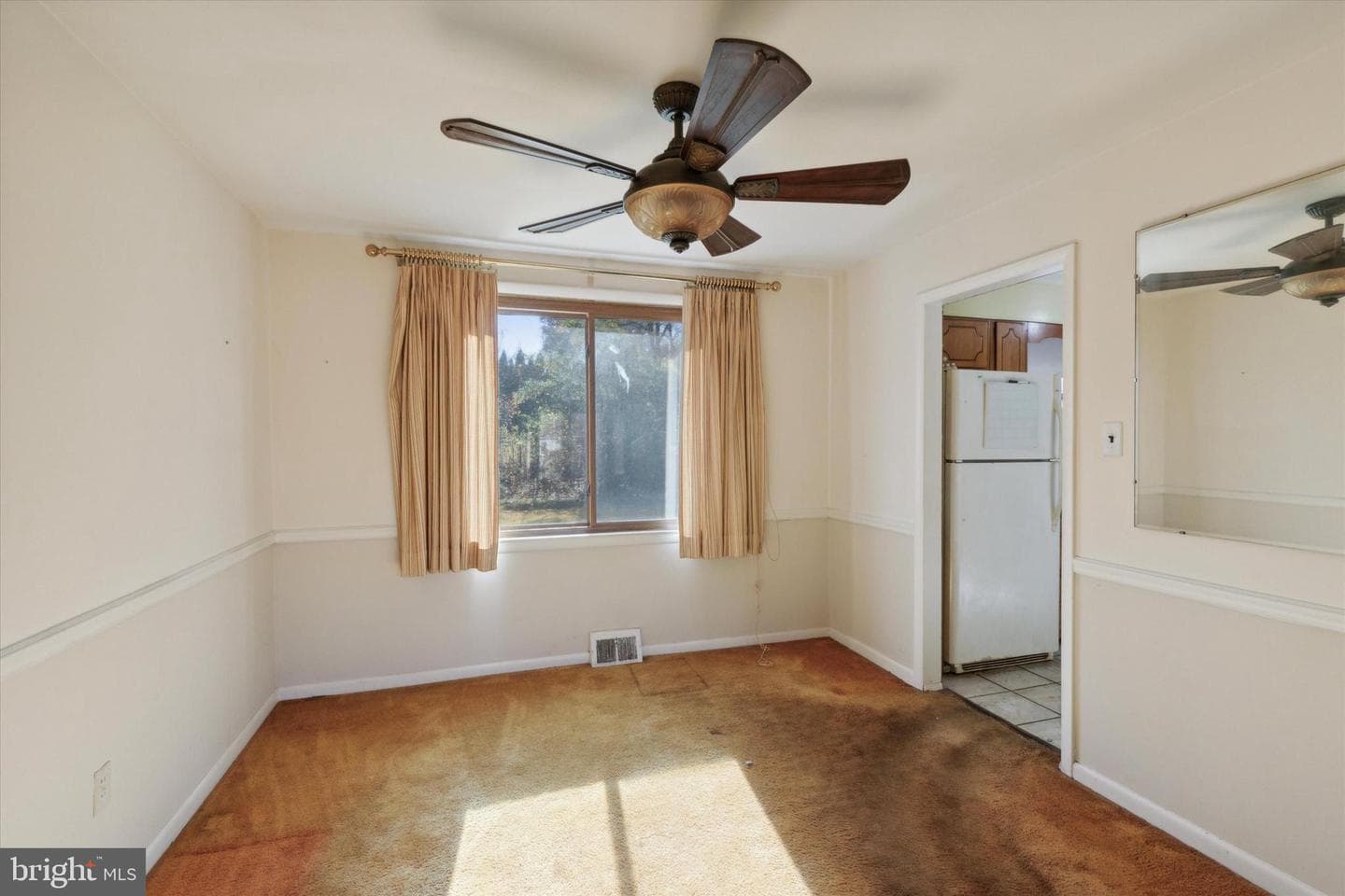 1408 Hunters Lane photo 5