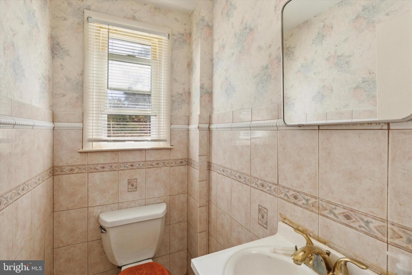 1408 Hunters Lane photo 9