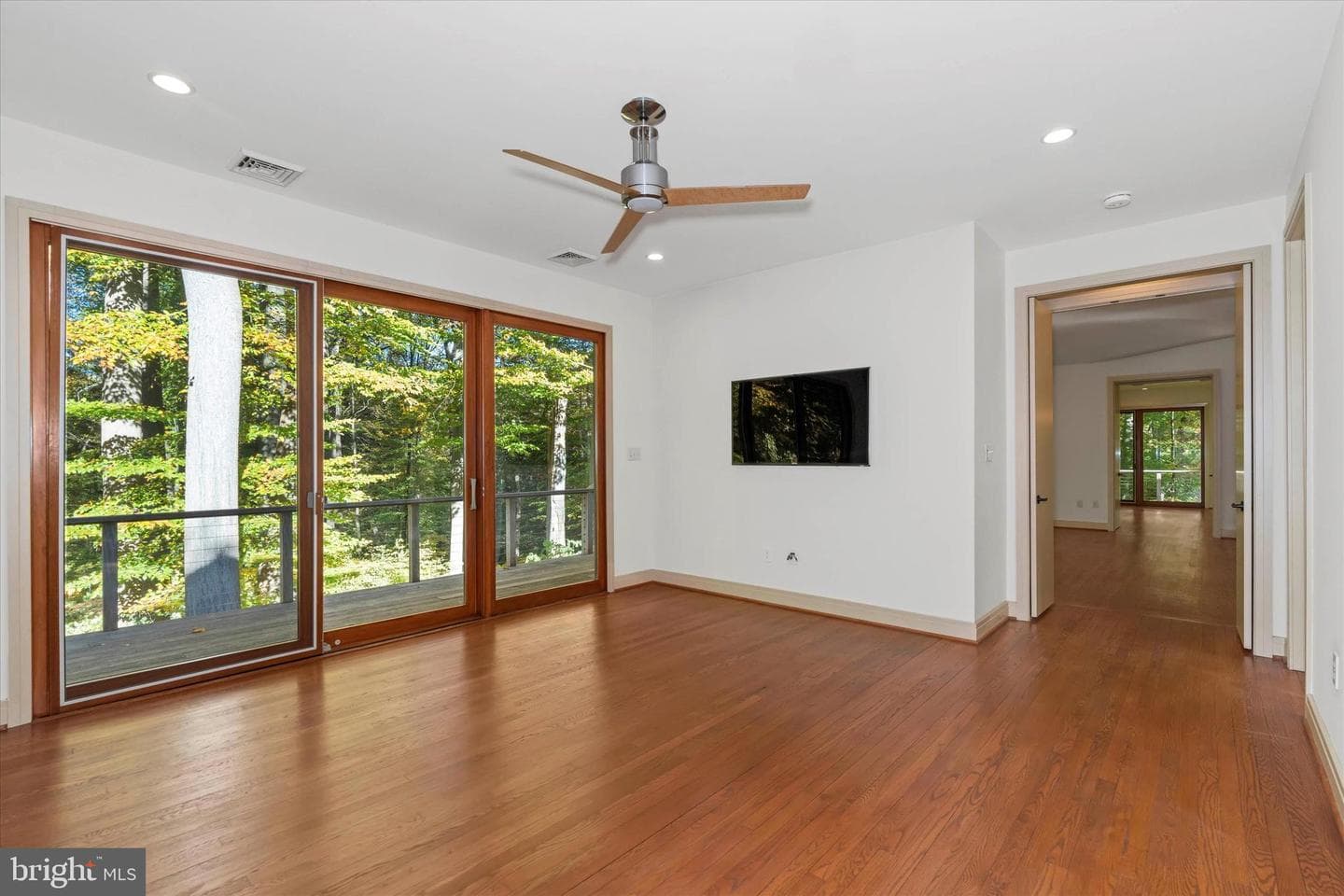 55 Raintree Road photo 11