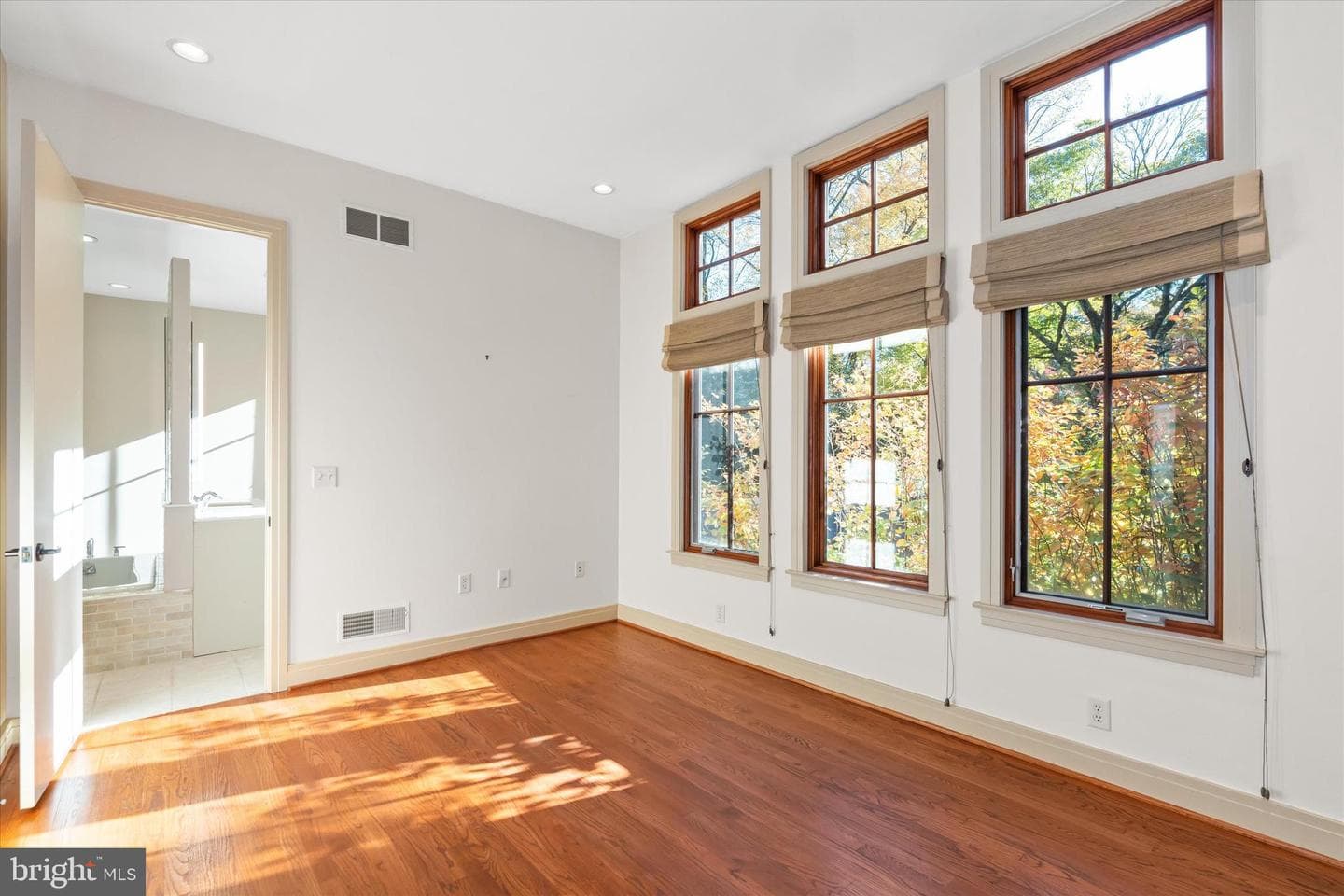55 Raintree Road photo 17