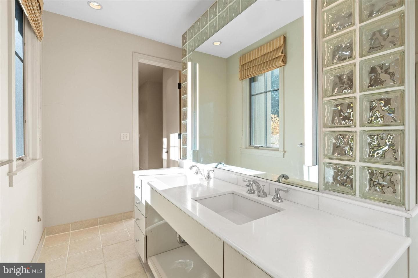 55 Raintree Road photo 19