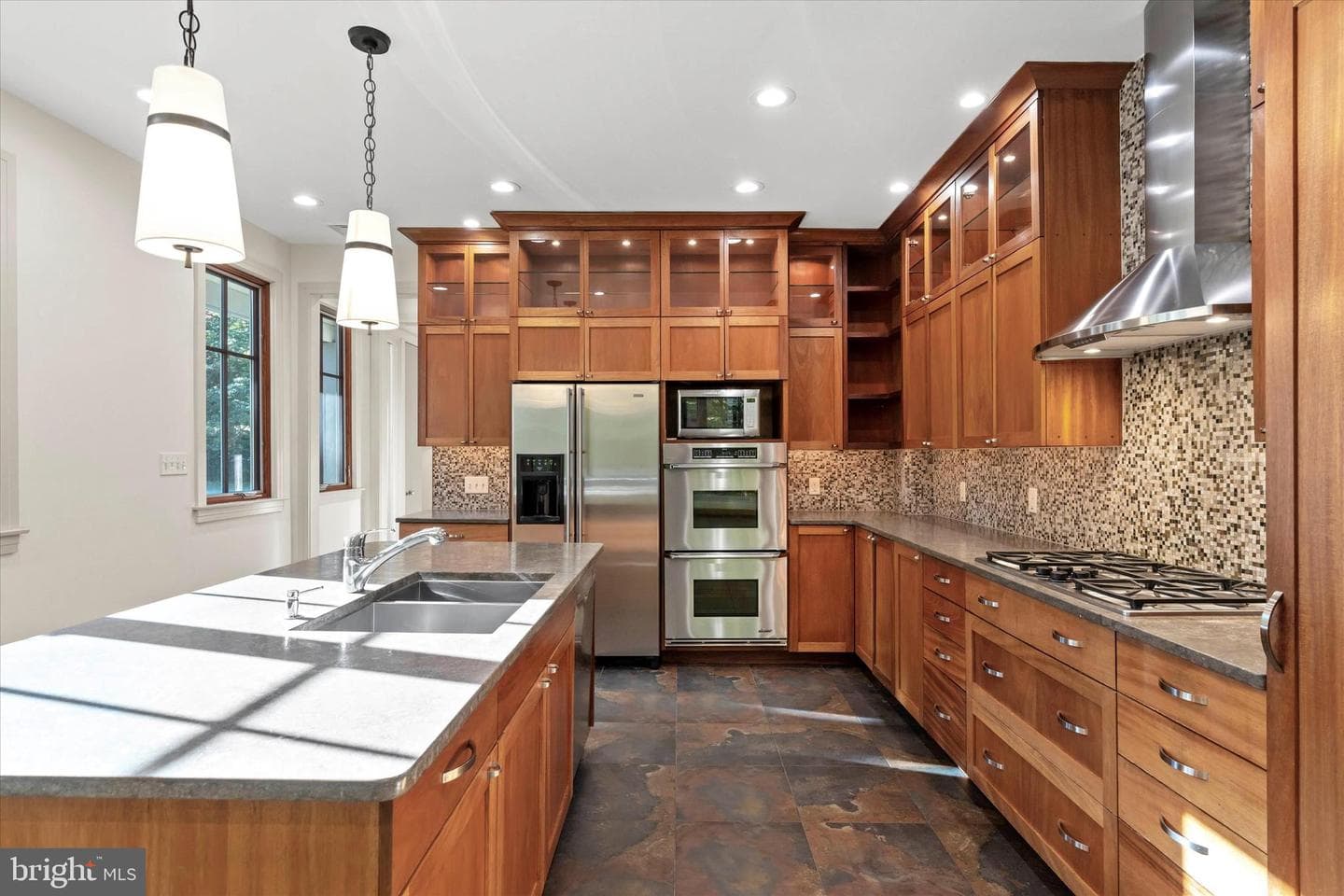 55 Raintree Road photo 33