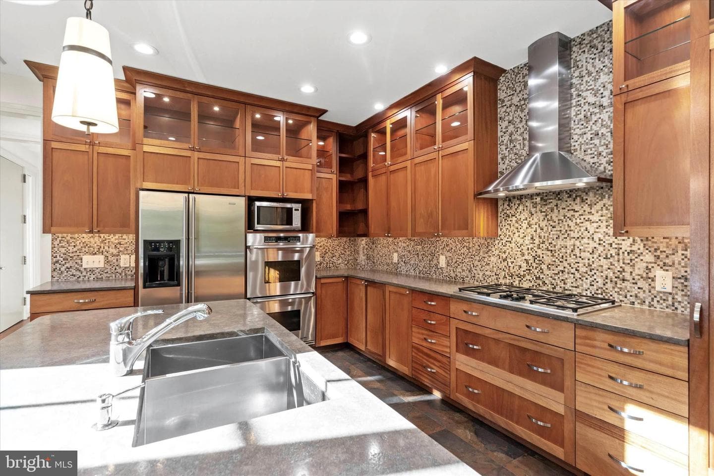 55 Raintree Road photo 34