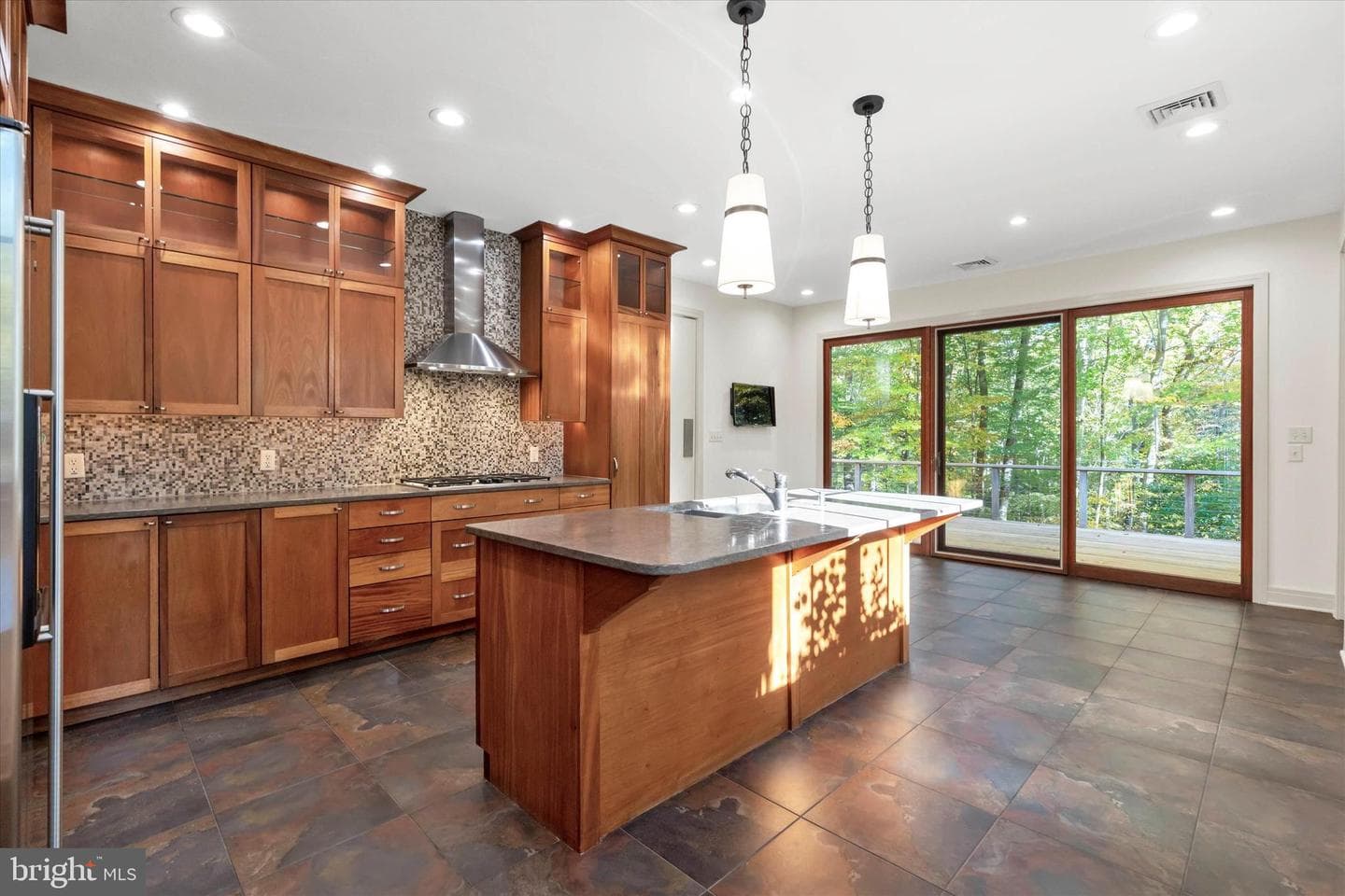 55 Raintree Road photo 35