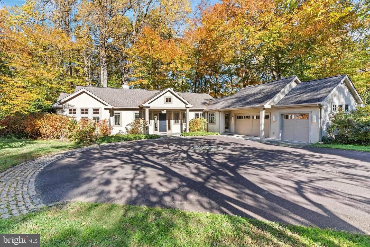 55 Raintree Road photo 4