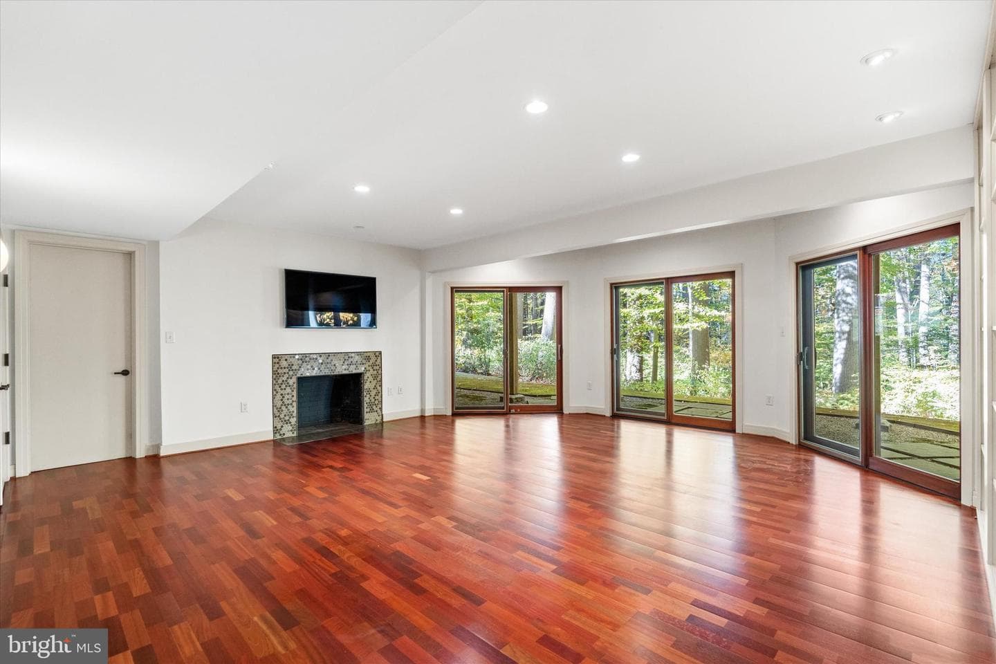 55 Raintree Road photo 42