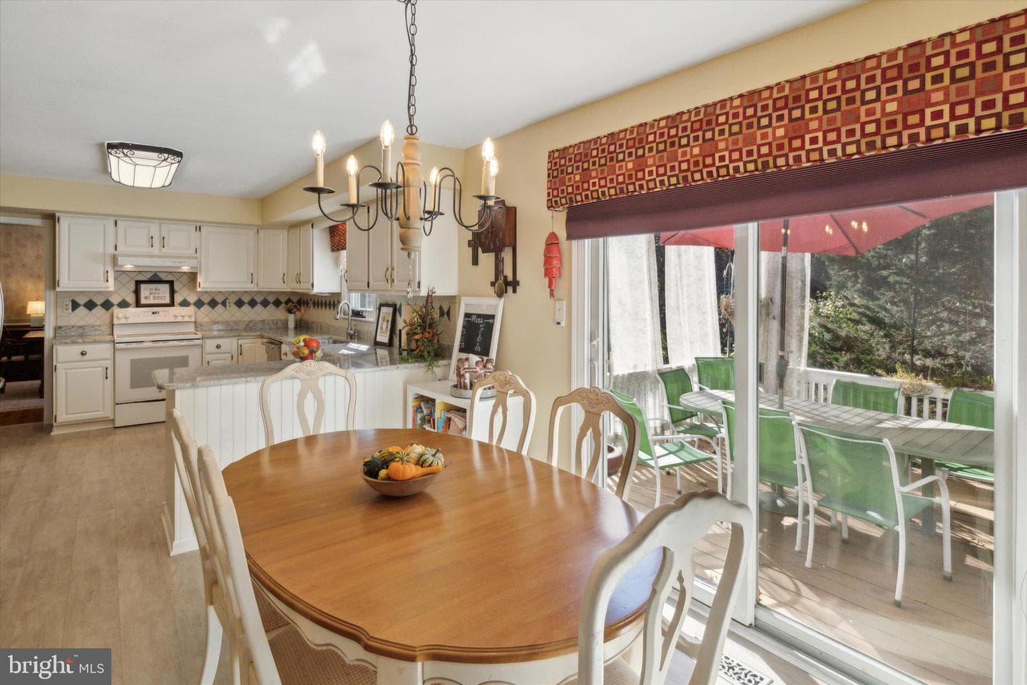109 Scotts Glen Road photo 9