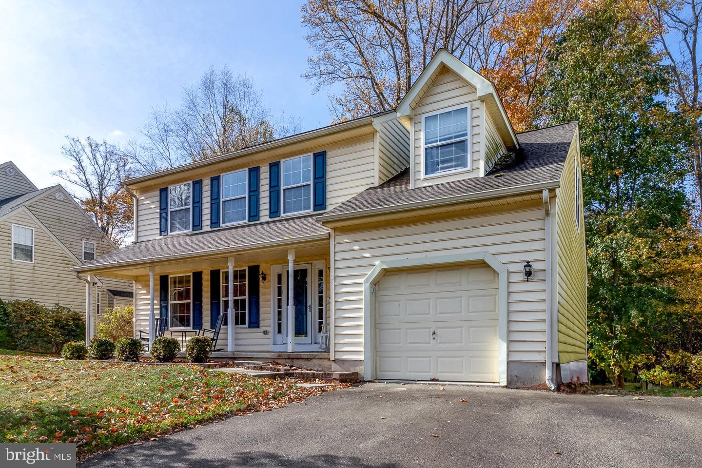 9 Deerpath Court photo 2