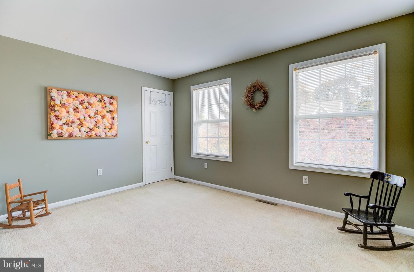 9 Deerpath Court photo 25