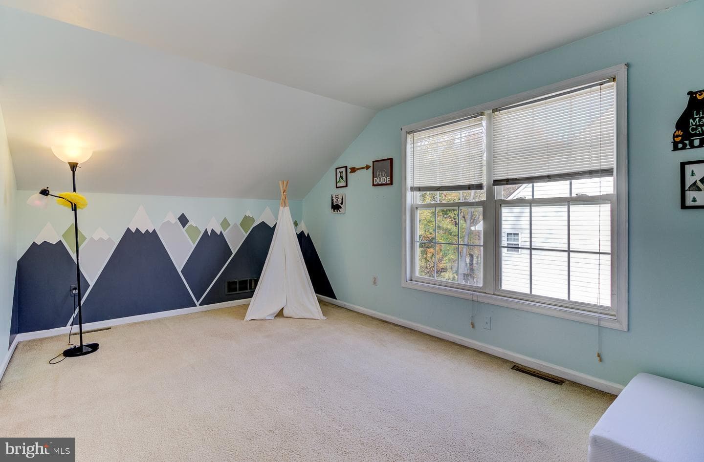 9 Deerpath Court photo 30