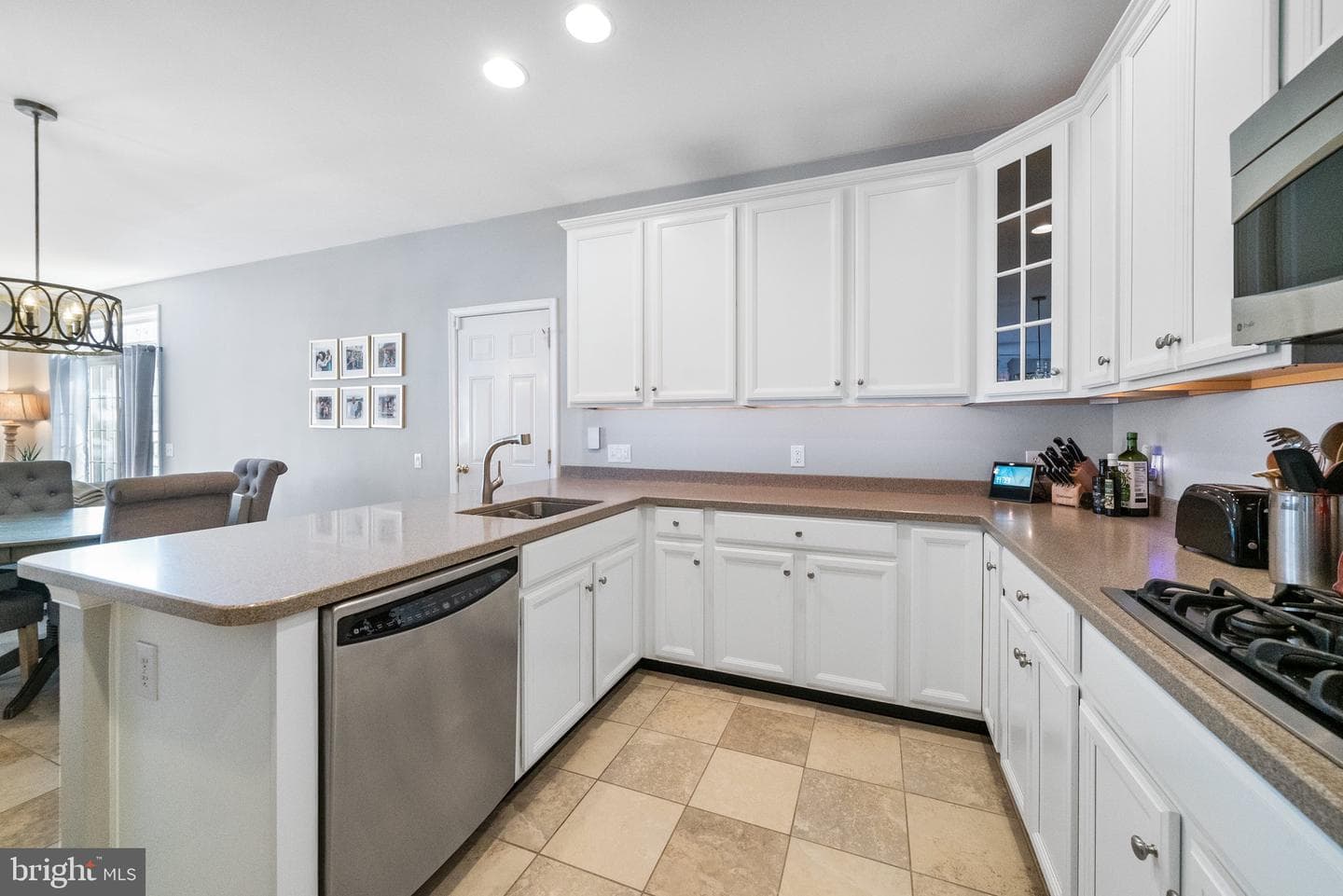 673 Churchill Road photo 19