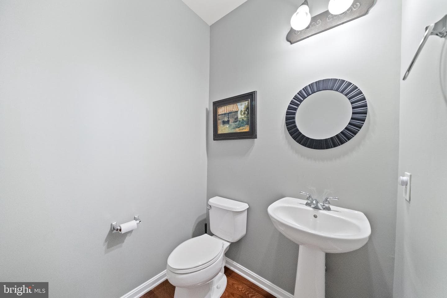 673 Churchill Road photo 22