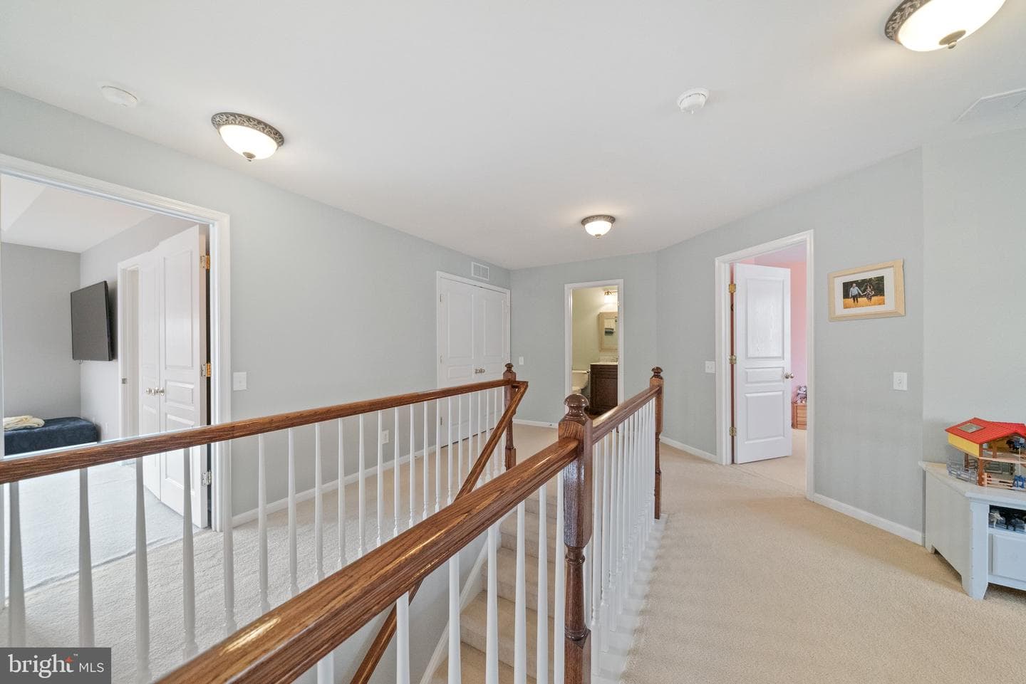 673 Churchill Road photo 23