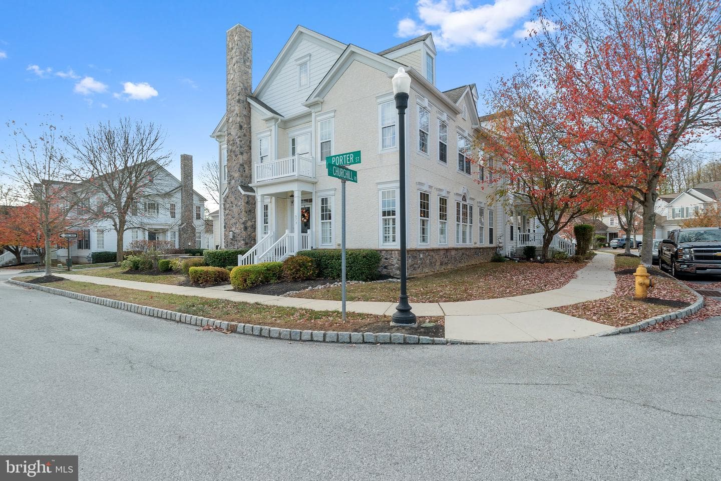 673 Churchill Road photo 3