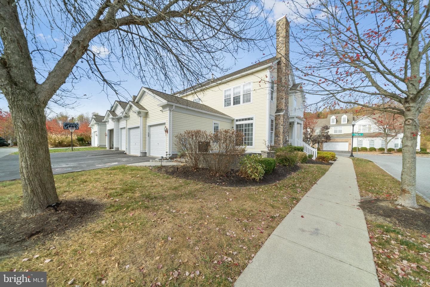 673 Churchill Road photo 4