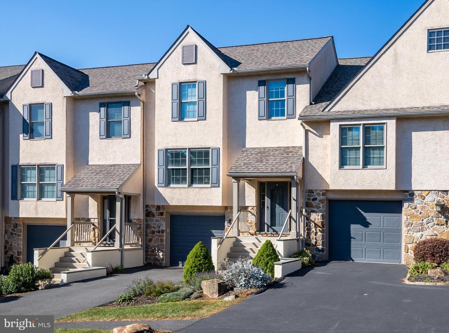 126 Steeplechase Drive photo 1