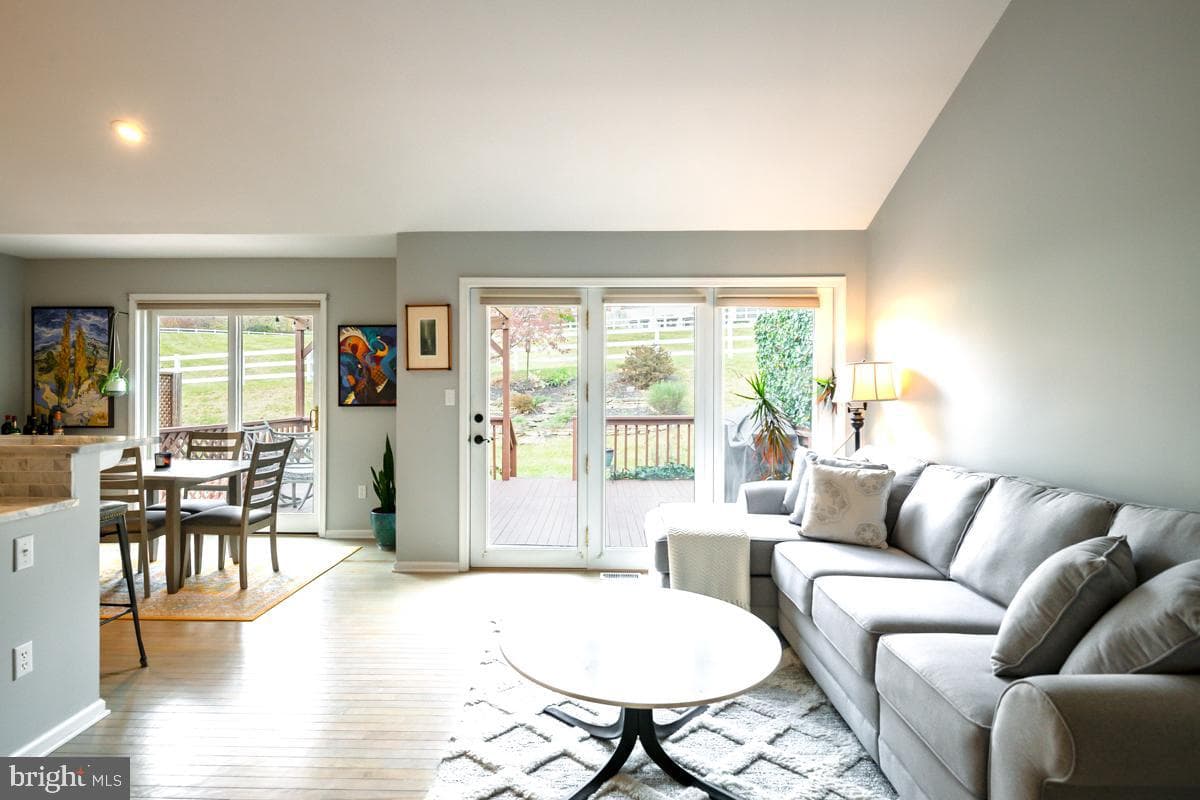 126 Steeplechase Drive photo 12