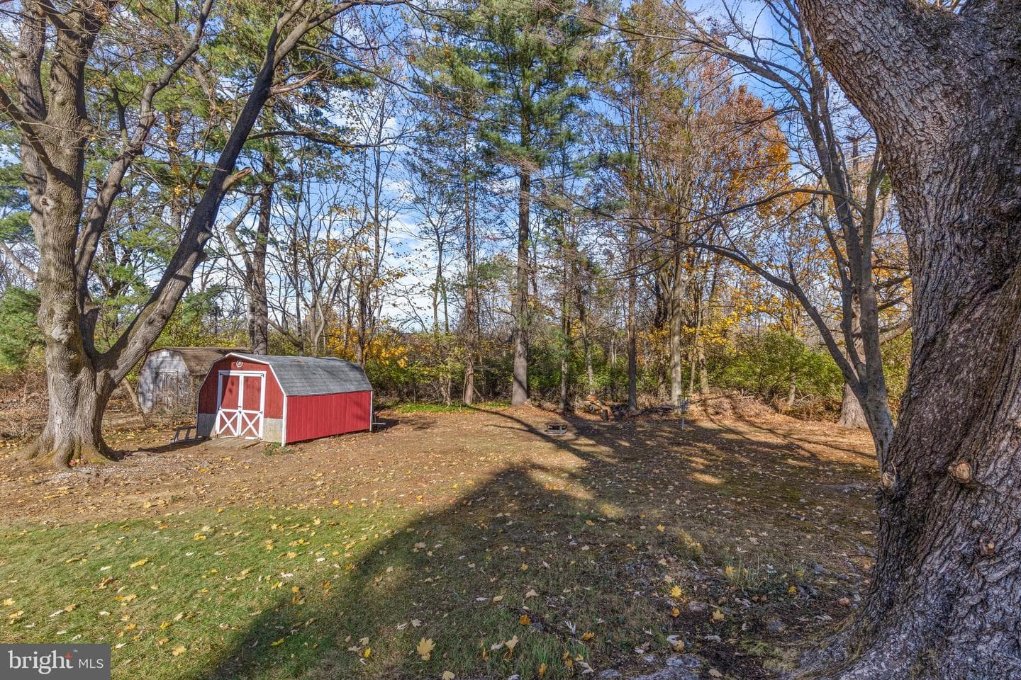 9 Doe Lane photo 43