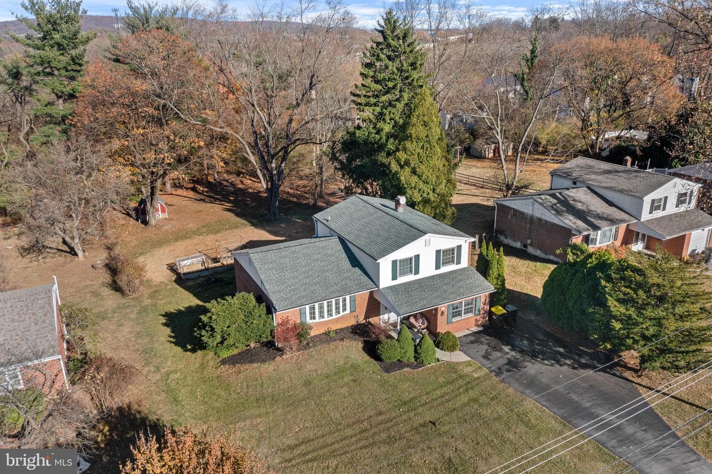 9 Doe Lane photo 44