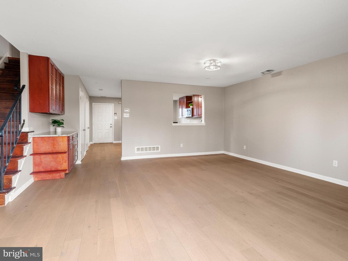 206 Towyn Court photo 11