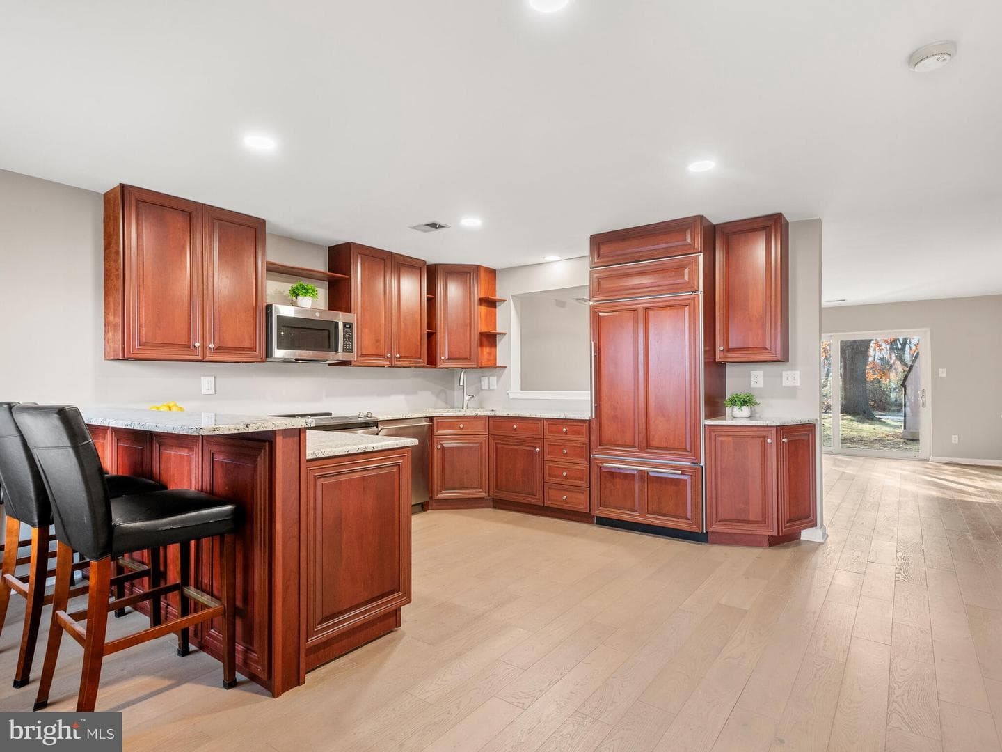 206 Towyn Court photo 4
