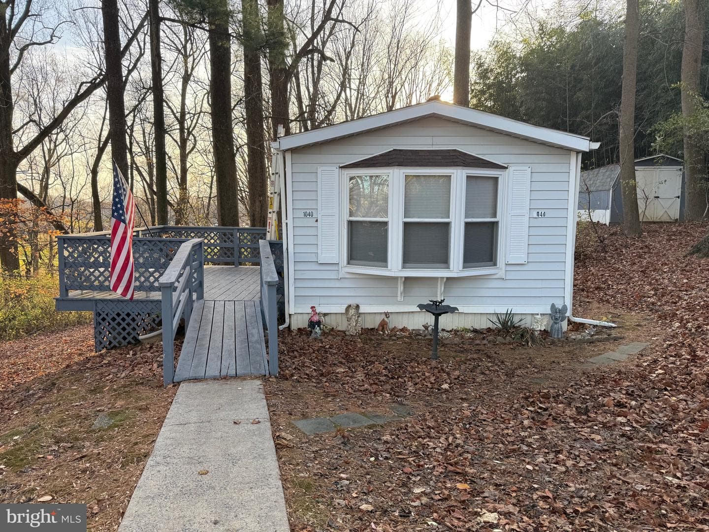 1040 Pine Drive photo 2