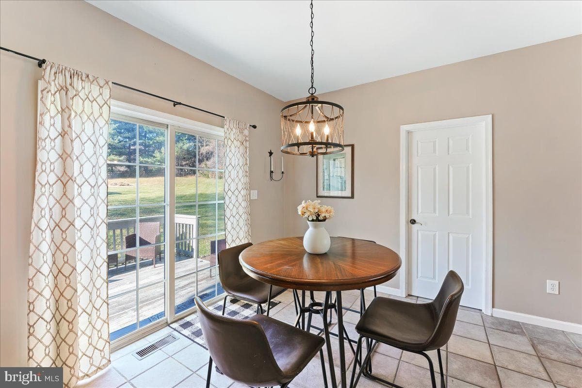 13 Jack Reynolds Way photo 16