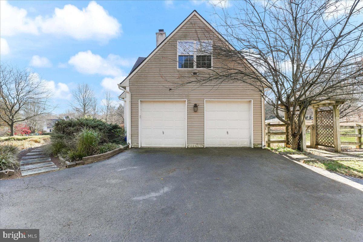 13 Jack Reynolds Way photo 3